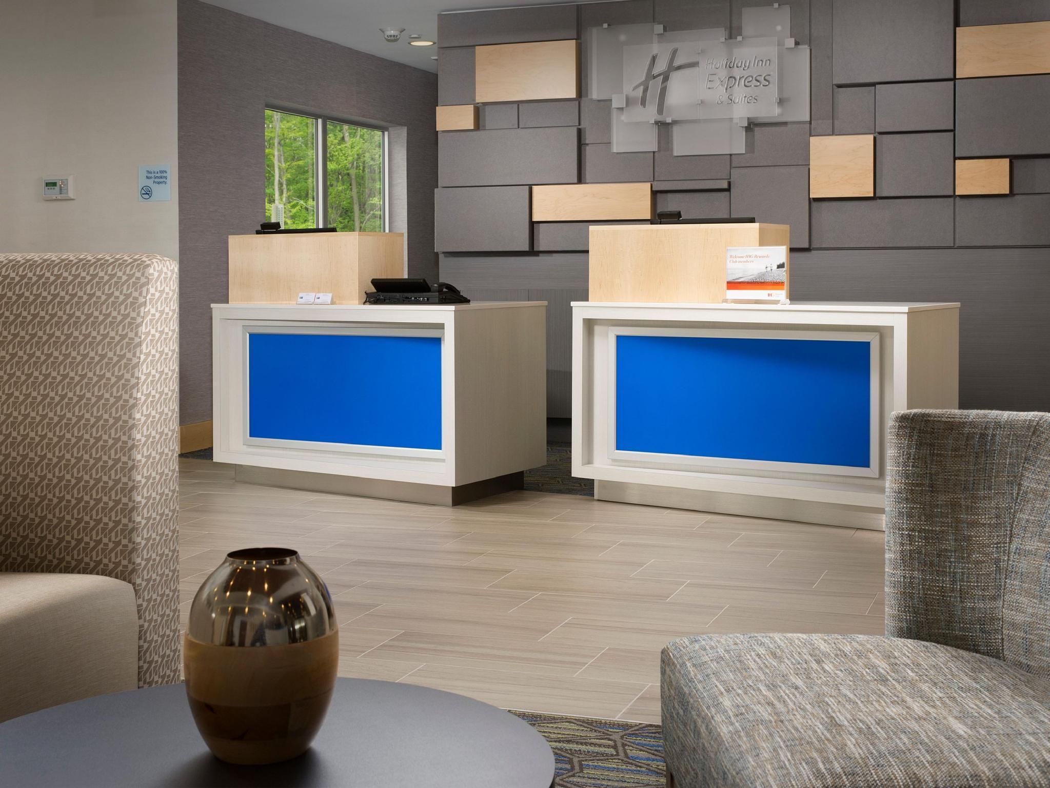 Holiday Inn Express & Suites By Ihg Altoona By Ihg Extérieur photo