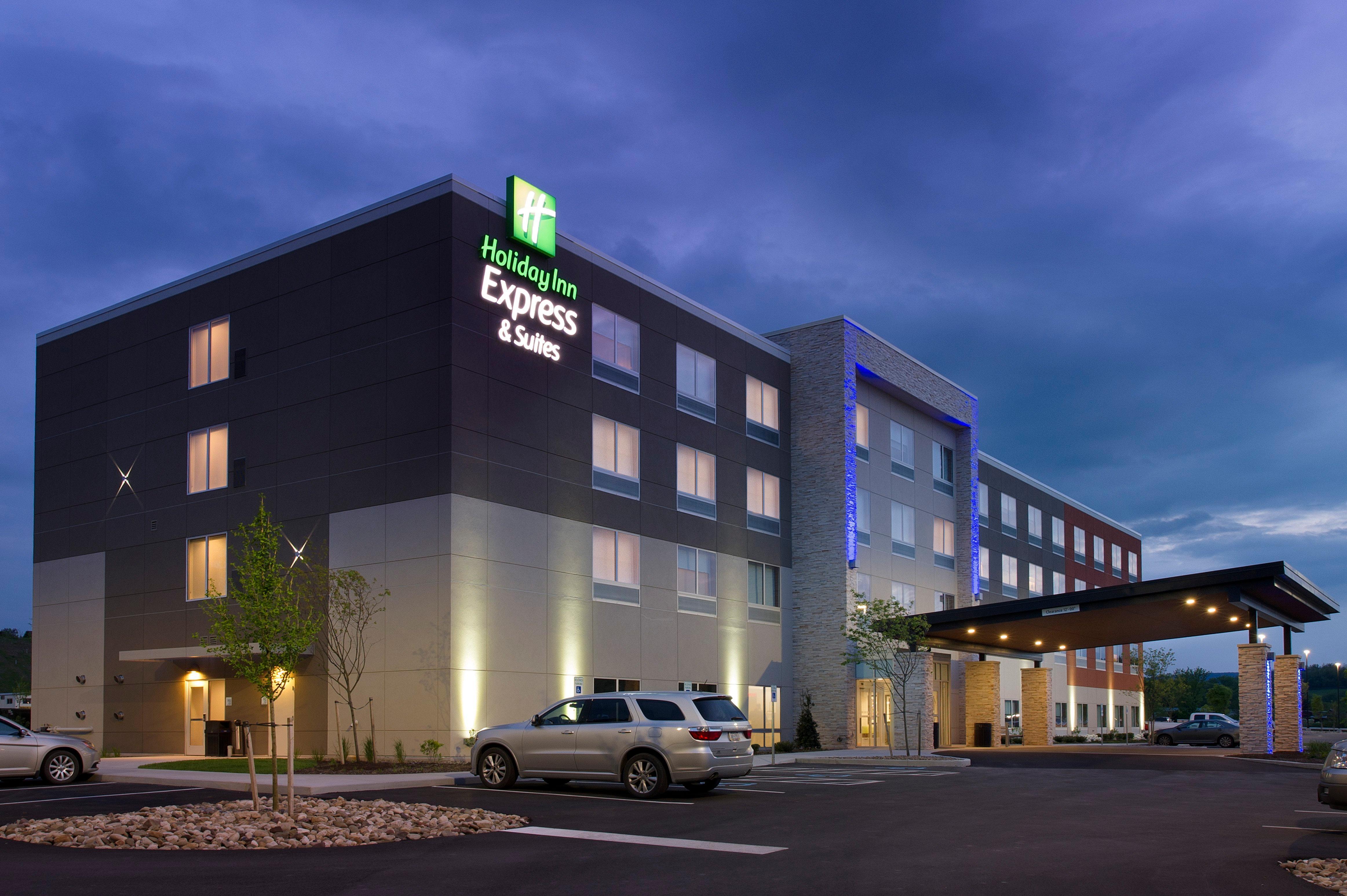 Holiday Inn Express & Suites By Ihg Altoona By Ihg Extérieur photo