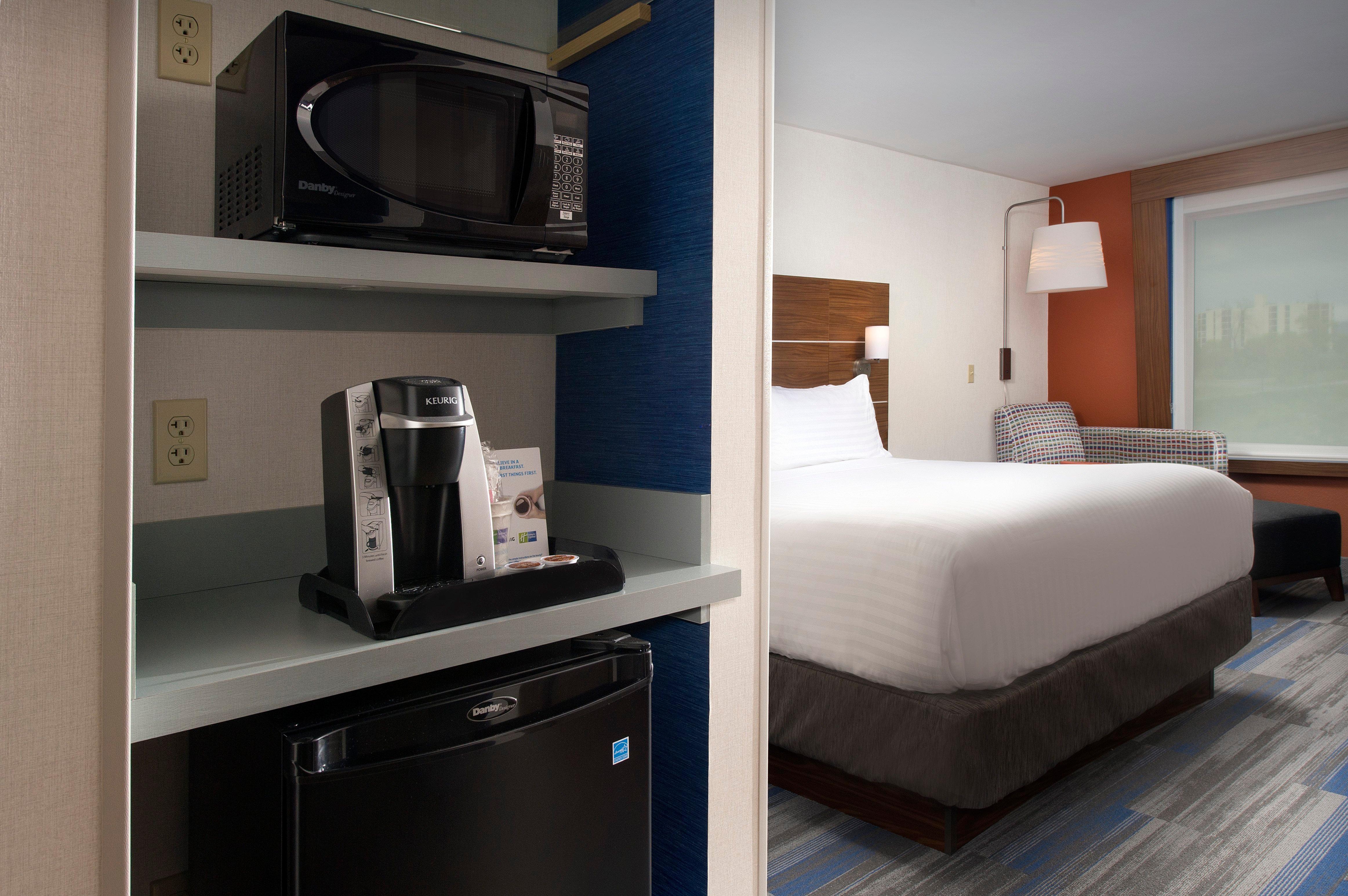Holiday Inn Express & Suites By Ihg Altoona By Ihg Extérieur photo