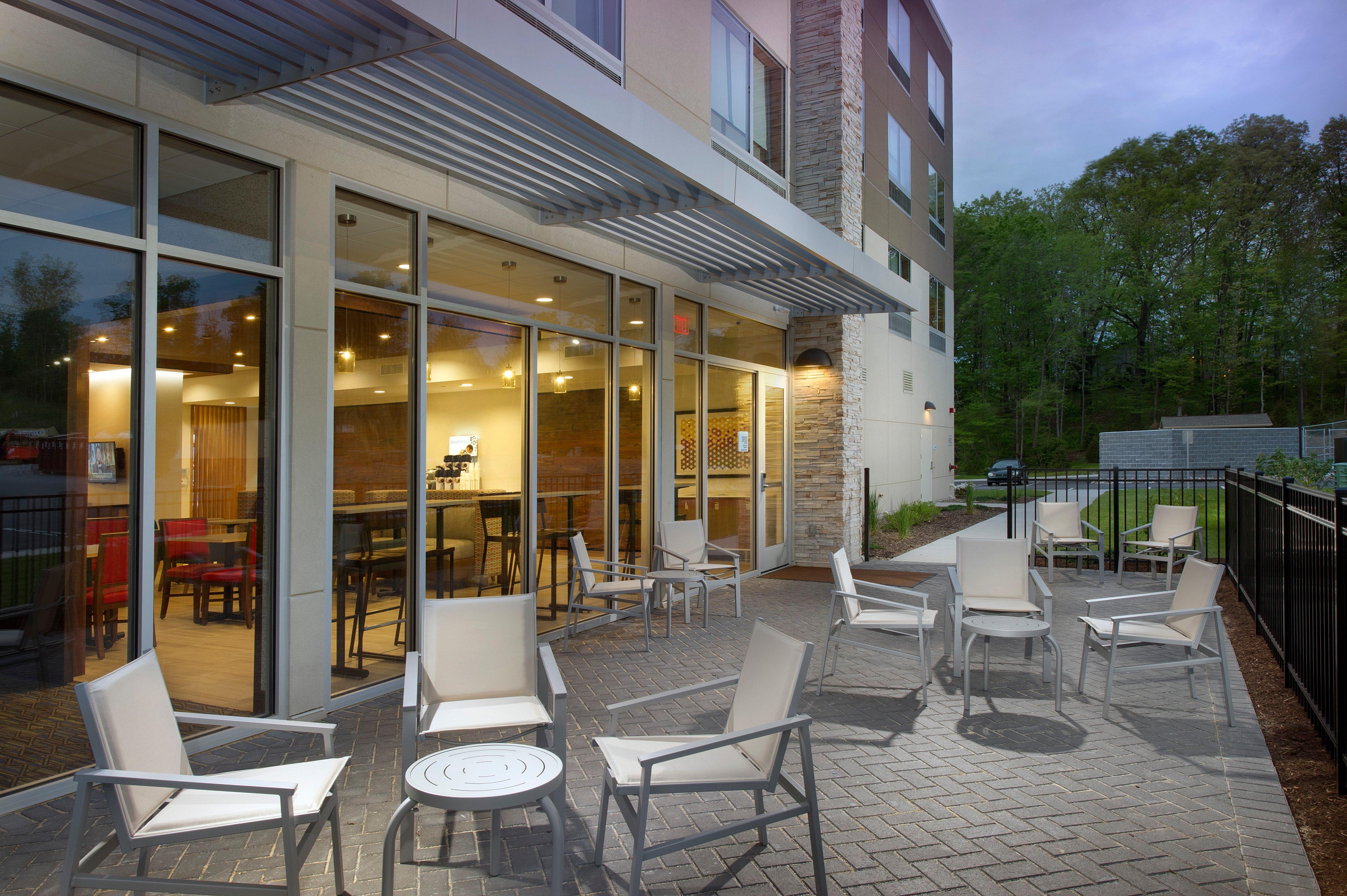 Holiday Inn Express & Suites By Ihg Altoona By Ihg Extérieur photo
