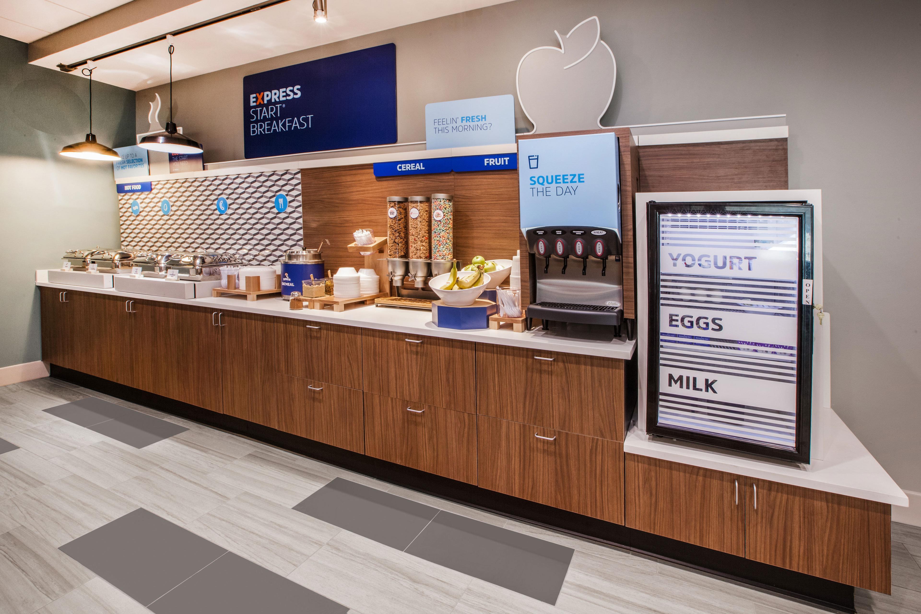 Holiday Inn Express & Suites By Ihg Altoona By Ihg Extérieur photo